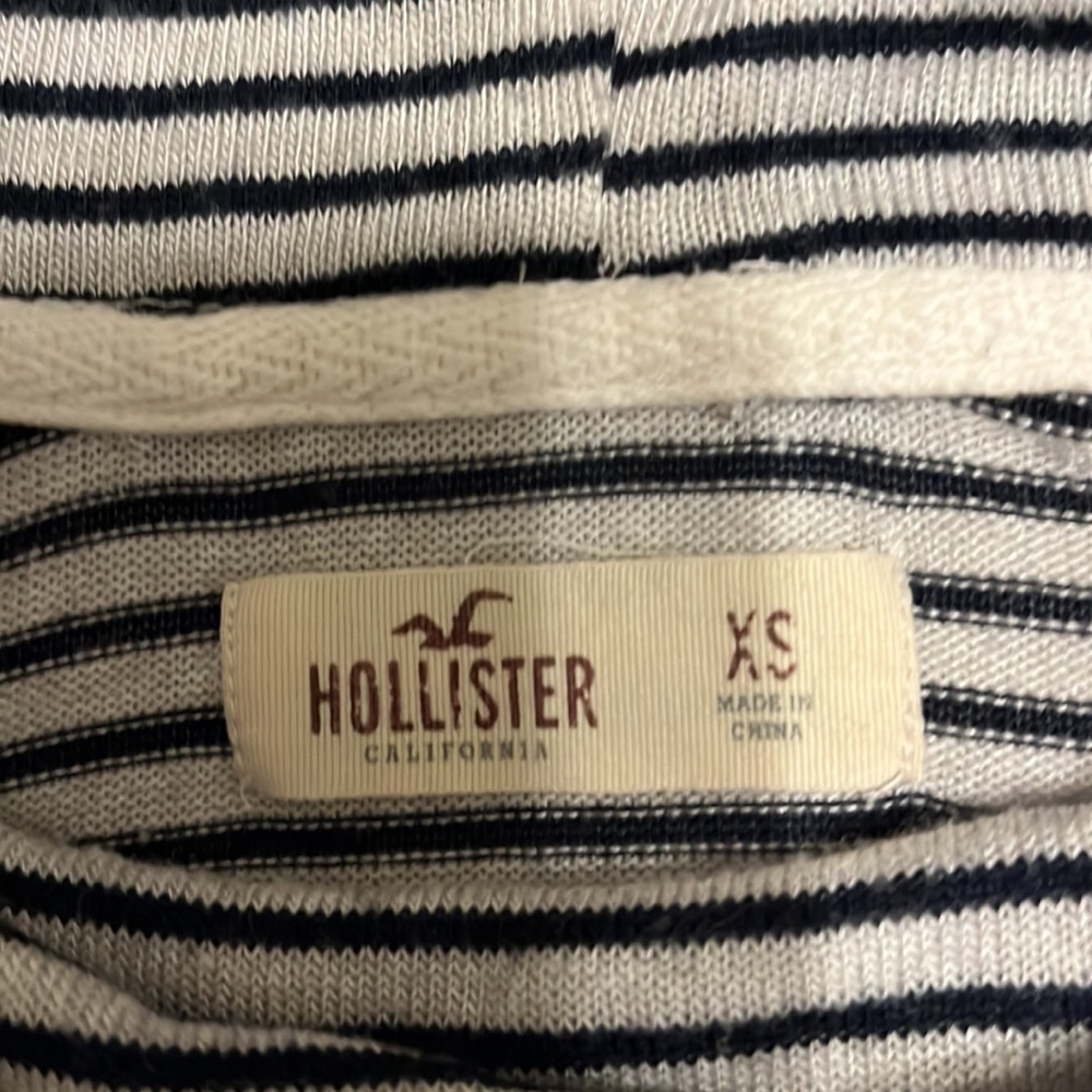 Hollister Cowl Neck Stripe Gray/Black Long Sleeve Top XS - Picture 2 of 4